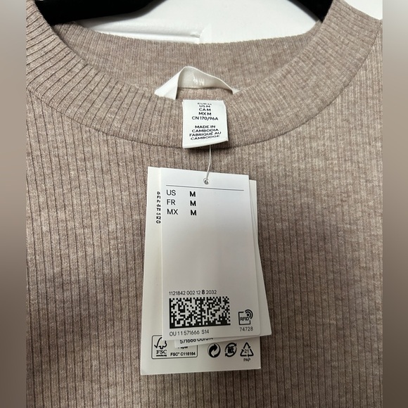 H&M maternity sweater - Picture 2 of 3